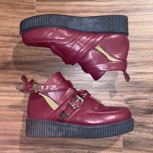 Wild Diva Lounge platforms. Super super cute and edgy. Women’s 6 1/2